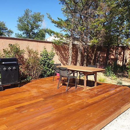 Villa Location Independante Au Coeur Des Alpilles Pour 2 Personnes Avec Jacuzzi à Aureille Extérieur photo